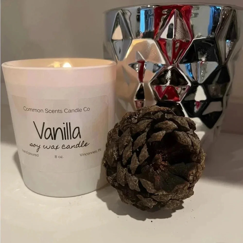 🎄🎁BUY NOW! Hand Made 7 oz hand poured candle with 100% soy wax & a wooden wick - Picture 13 of 16